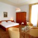 s�sz�ll�s: Weismayr hotel